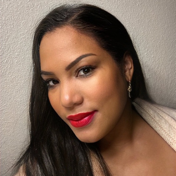 Meet your Posher, Fiya - Picture 1 of 2